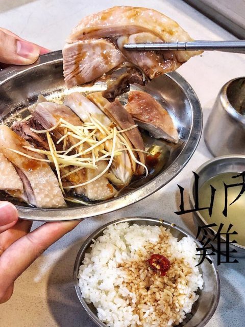 南機場夜市的美食怎麼那麼便宜？！必吃必踩點小吃都幫你收集好了，先準備好兩個胃再出發！