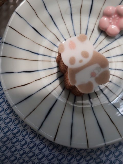 去日本玩必買什麼？東京熱門伴手禮都在這，讓你買到手軟！