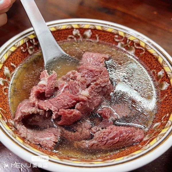 來台南怎能不來一碗牛肉湯呢？全台最值得一嚐的佳餚就在這裡！