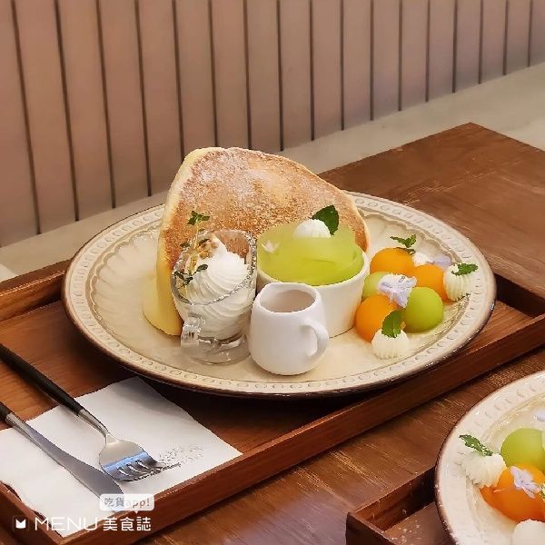 來花蓮賞金針花吃美食,網羅在地超夯甜點店,讓你擁有一個美好的午後時光!